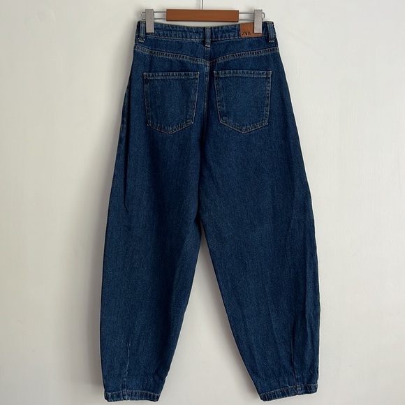 Zara High Rise Blue Jeans - Picture 3 of 6